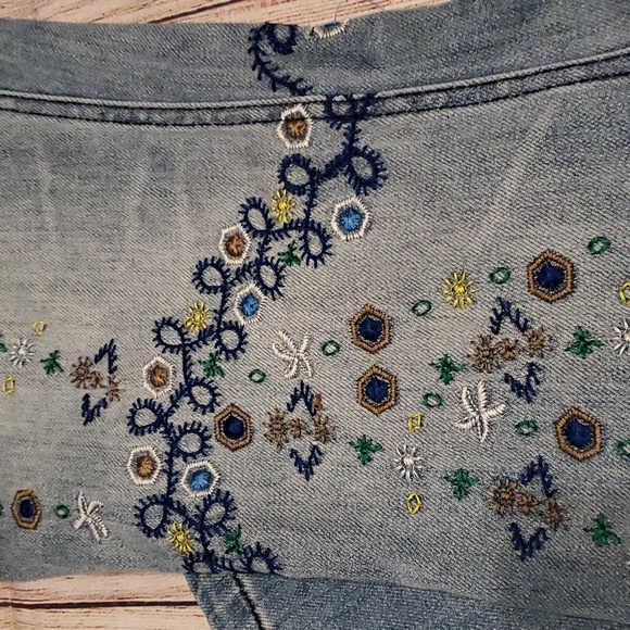 Free People Delphine High Waist Wide Flare Leg Embroidered Blue Jeans Sz 28 - Picture 6 of 14